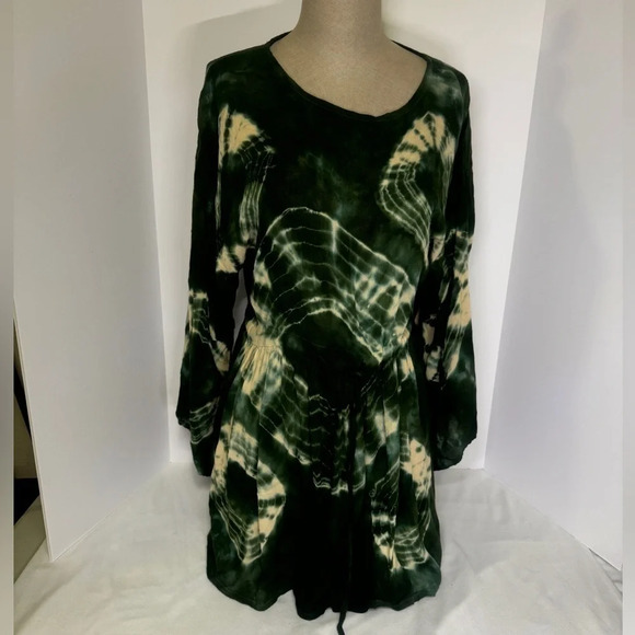EARTHBOUND Dresses & Skirts - Earthbound Green Boho tie dye Dress size Medium